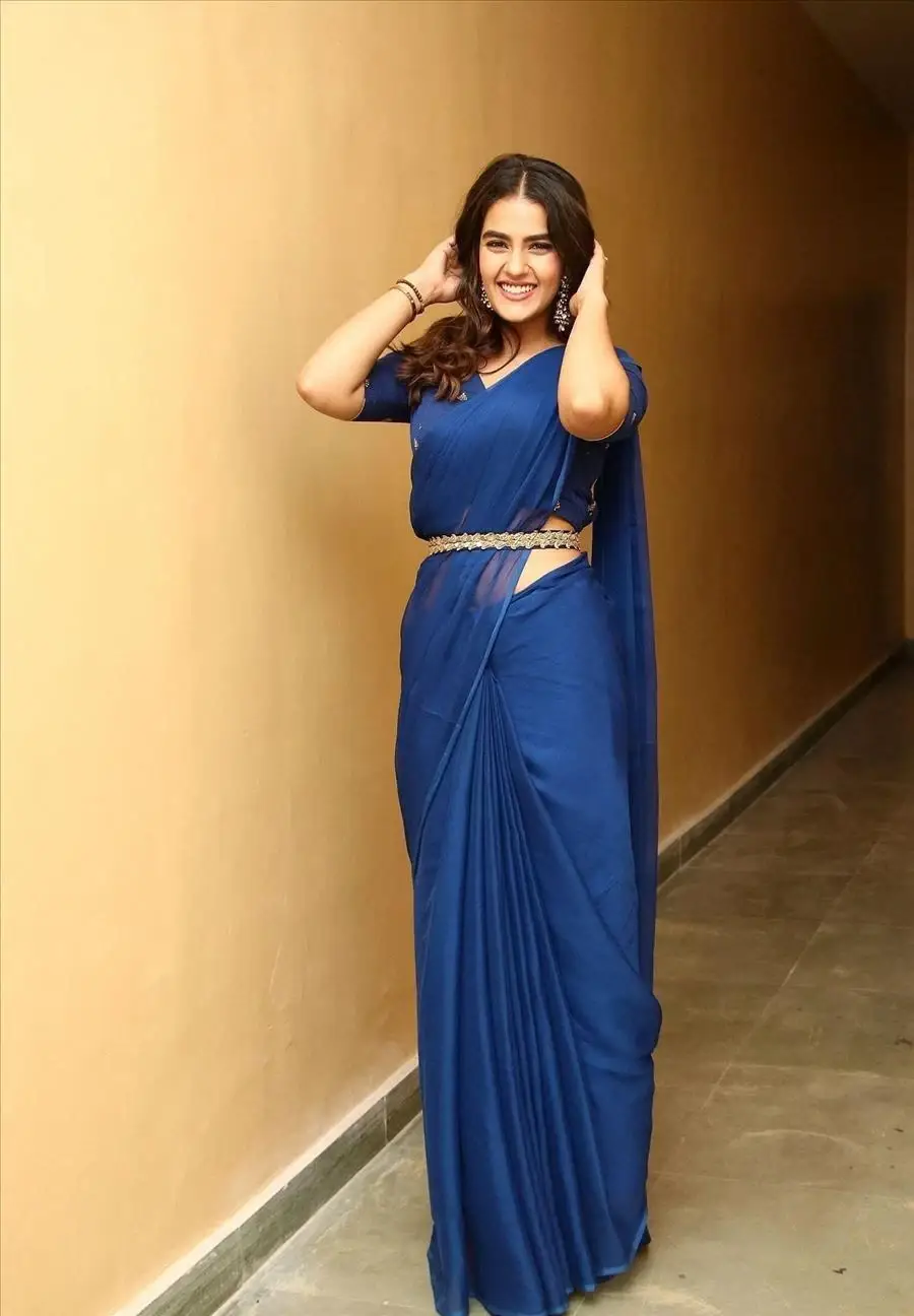 INDIAN ACTRESS KAVYA THAPAR IN BLUE SAREE 10